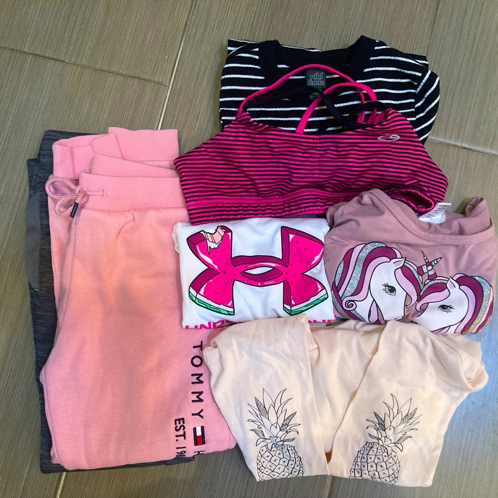 Girls M(10-12) bundle, including two pairs of sweats, four tops and one gym bra